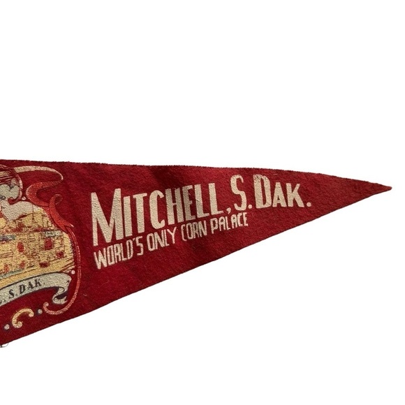 Vintage 1940s Mitchell South Dakota Felt Pennant Travel Souvenir Flag - Picture 3 of 5